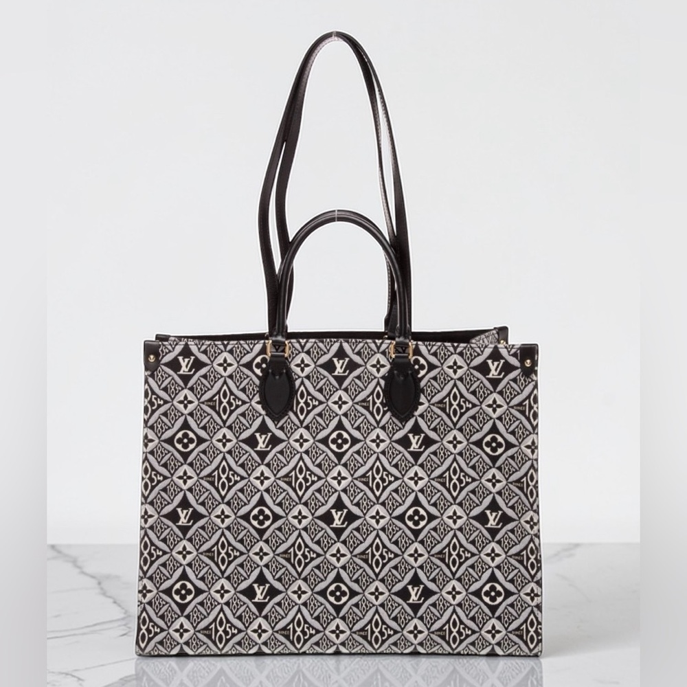 ✨🛍️ Louis Vuitton Black 1854 Monogram Jacquard OnTheGo Tote GM
